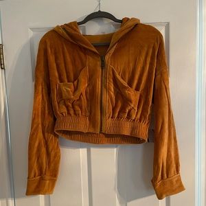 Women’s cropped velvet Free People zip-up sweatshirt/jacket size XS.